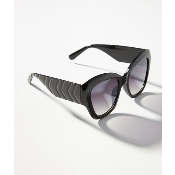 NWT ANTHRO Oversized Cat Eye Sunglasses (black) - Picture 2 of 8